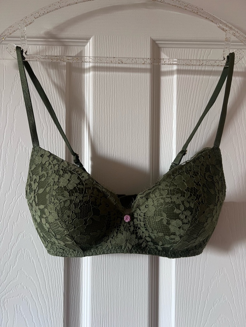 Victoria's Secret Olive Green Floral Lace Wireless Padded Bra EUC 32D